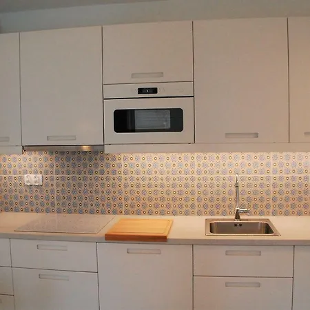 Blizej Morza 63 Z Garazem Daire