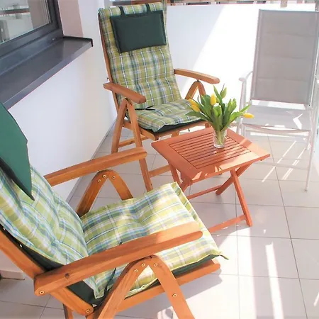 Blizej Morza 63 Z Garazem Daire *